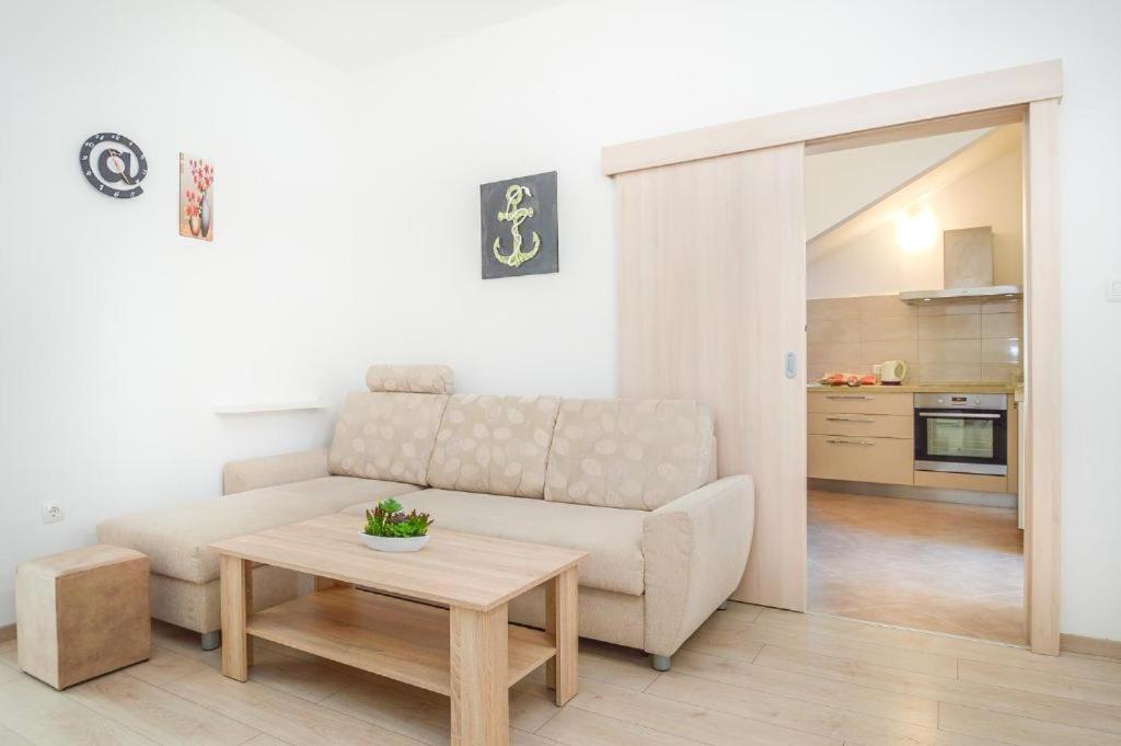 Apartman Ivano Pula Exteriör bild