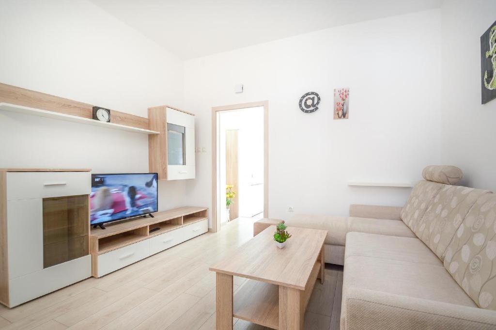 Apartman Ivano Pula Exteriör bild